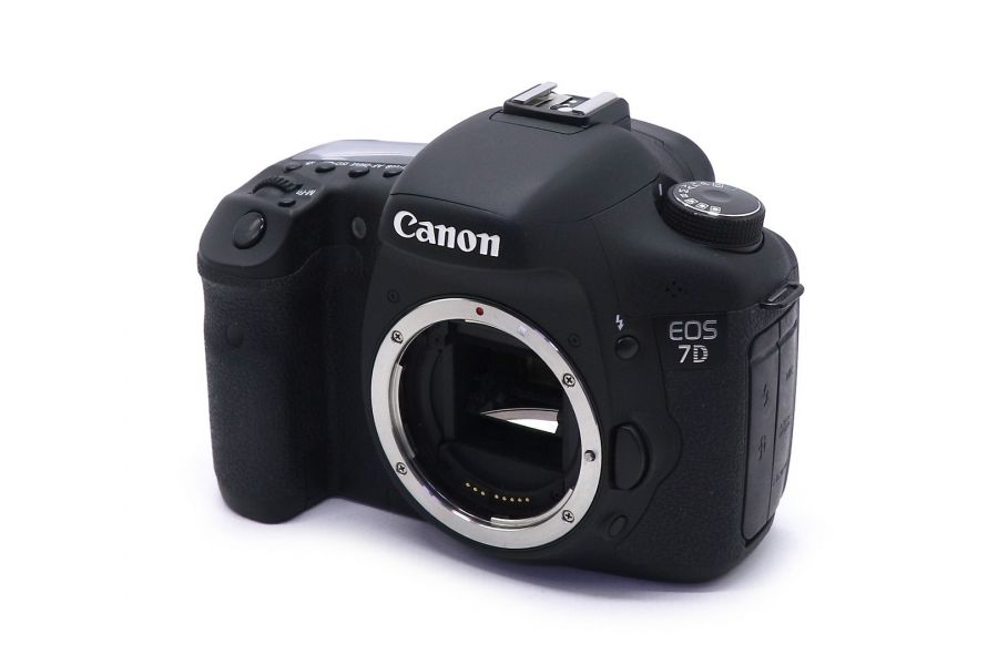 Canon EOS 7D body в упаковке (пробег 14030 кадров)