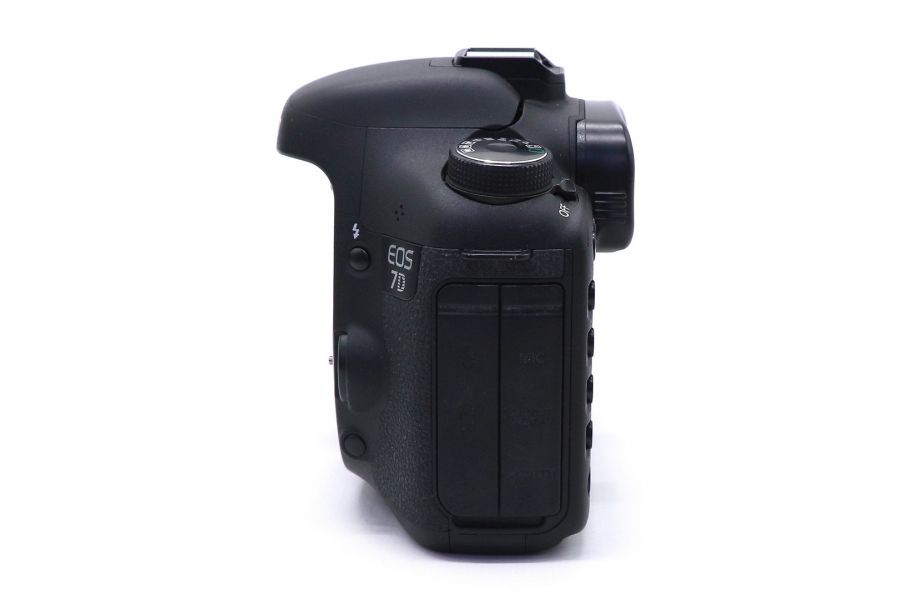 Canon EOS 7D body в упаковке (пробег 14030 кадров)
