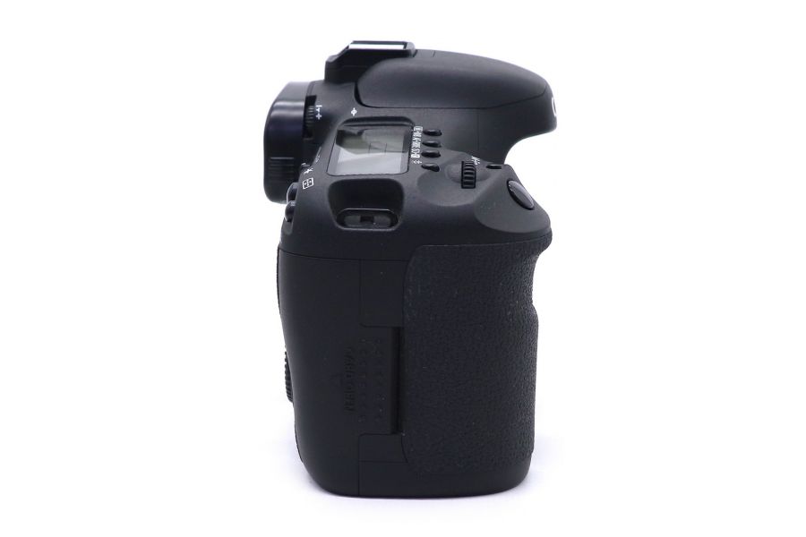 Canon EOS 7D body в упаковке (пробег 14030 кадров)