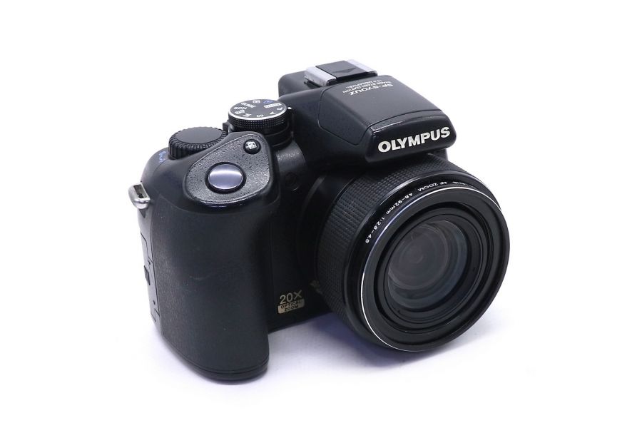Olympus SP-570UZ в упаковке
