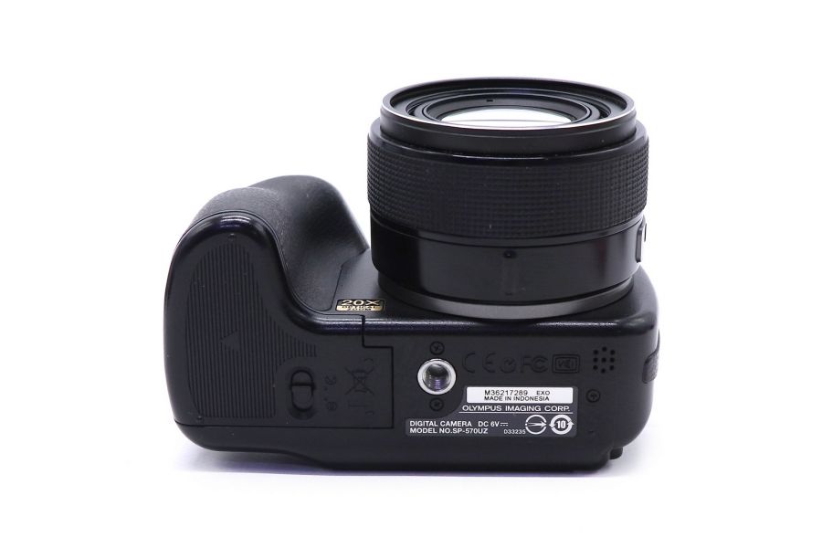 Olympus SP-570UZ в упаковке