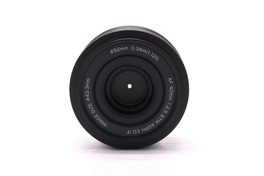 Объектив Viltrox 40mm f/2.5 для Nikon Z в упаковке 