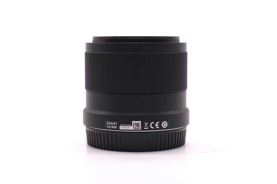 Объектив Viltrox 40mm f/2.5 для Nikon Z в упаковке 