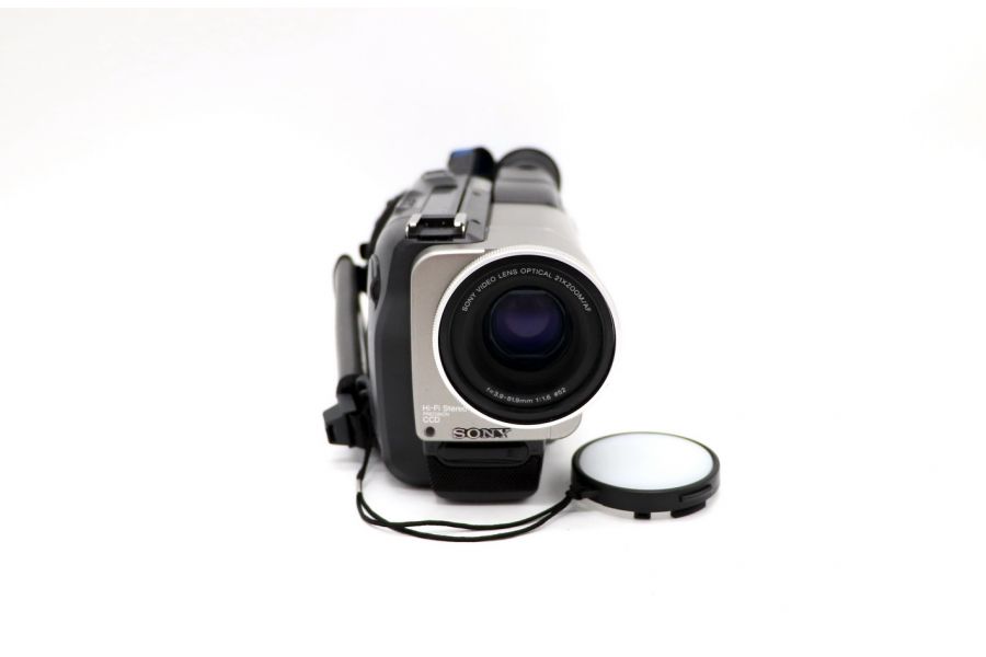 Видеокамера Sony CDD-TRV300E