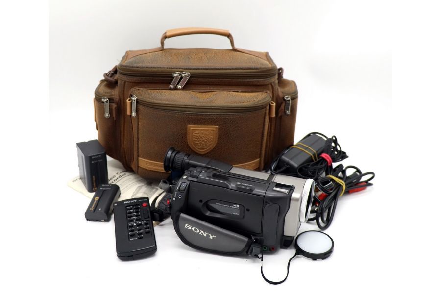 Видеокамера Sony CDD-TRV300E