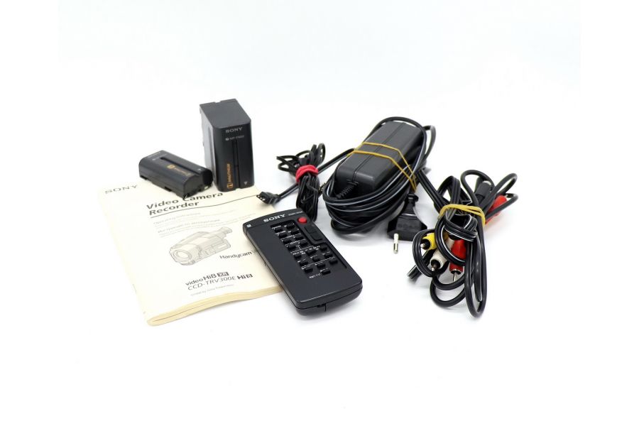 Видеокамера Sony CDD-TRV300E