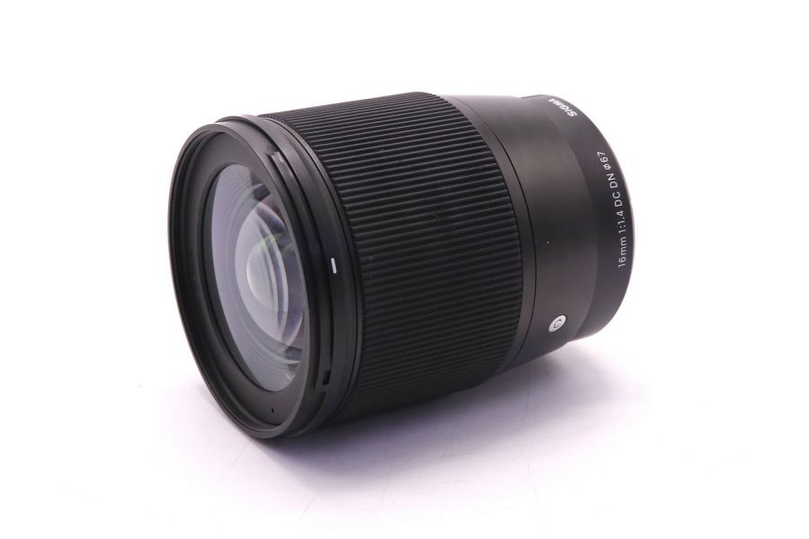 Объектив Sigma AF 16mm f/1.4 DC DN Contemporary Micro 4/3 в упаковке 