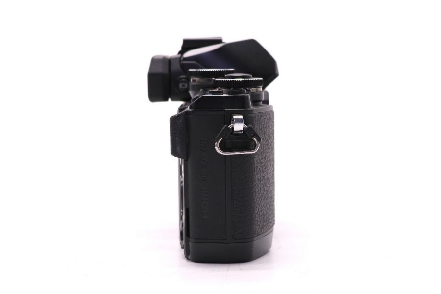 Olympus OM-D E-M10 body в упаковке (пробег 1850 кадров)