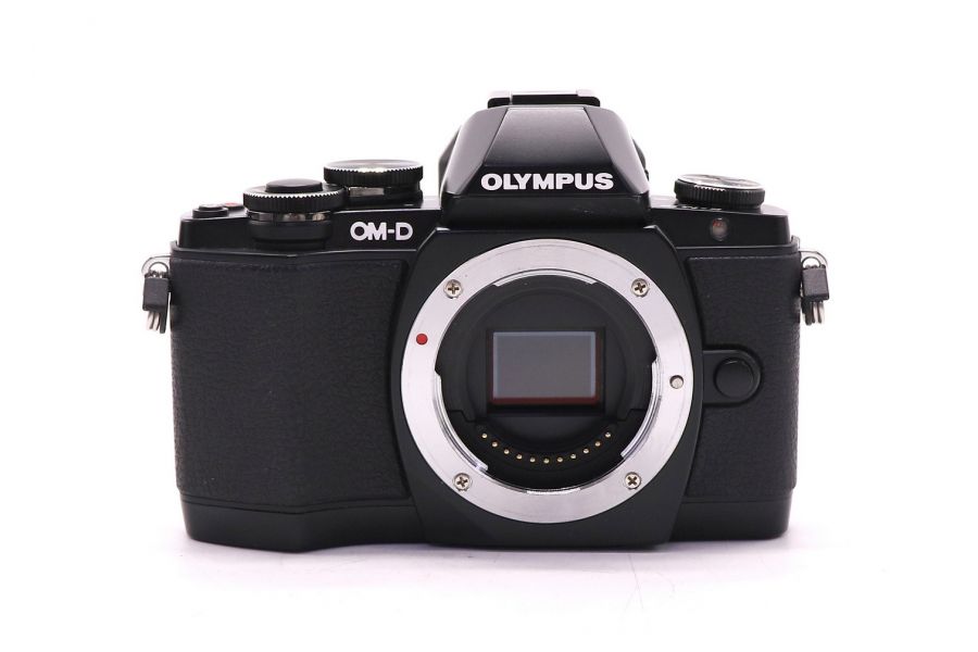 Olympus OM-D E-M10 body в упаковке (пробег 1850 кадров)