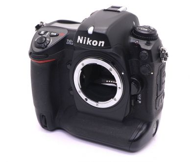 Nikon D2Xs body (пробег 31245 кадров)