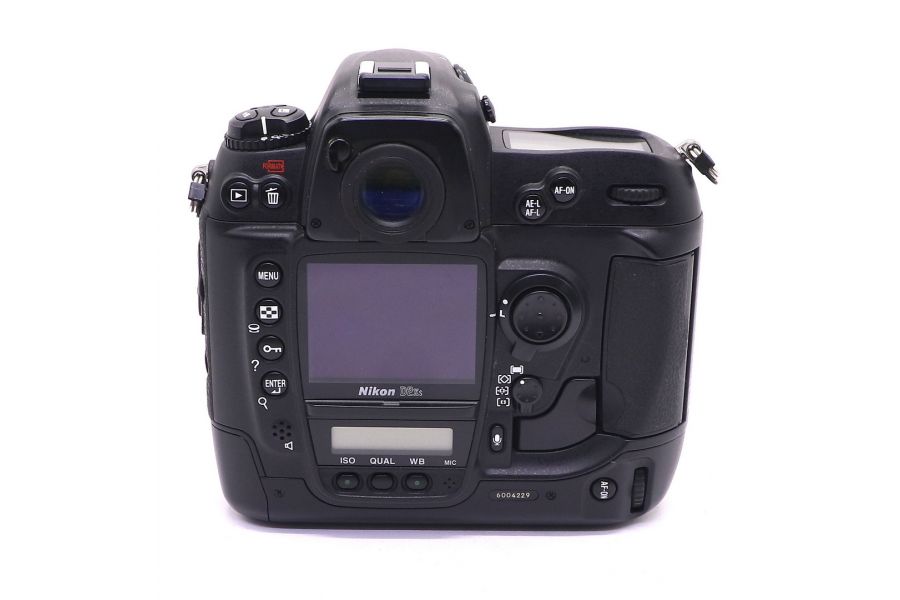 Nikon D2Xs body (пробег 31245 кадров)