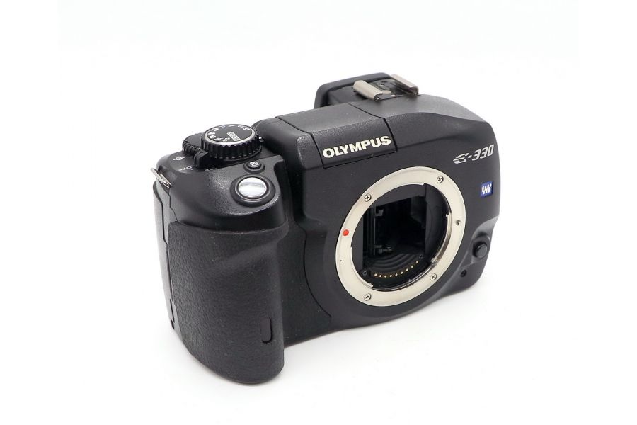 Olympus E-330 body в упаковке (пробег 16000 кадров)