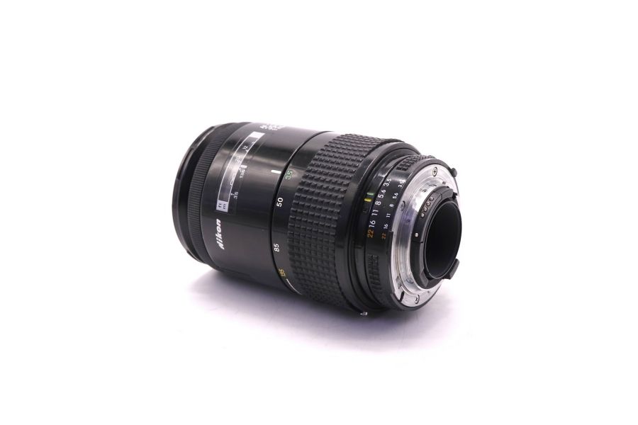 Nikon 35-135mm f/3.5-4.5 AF Nikkor (MKI) (Japan)