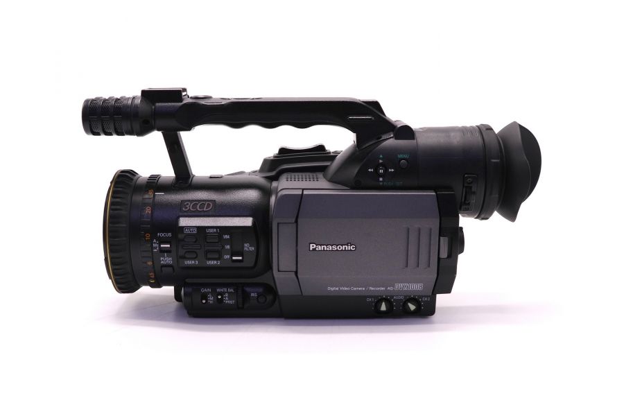 Видеокамера Panasonic AG-DVX100B