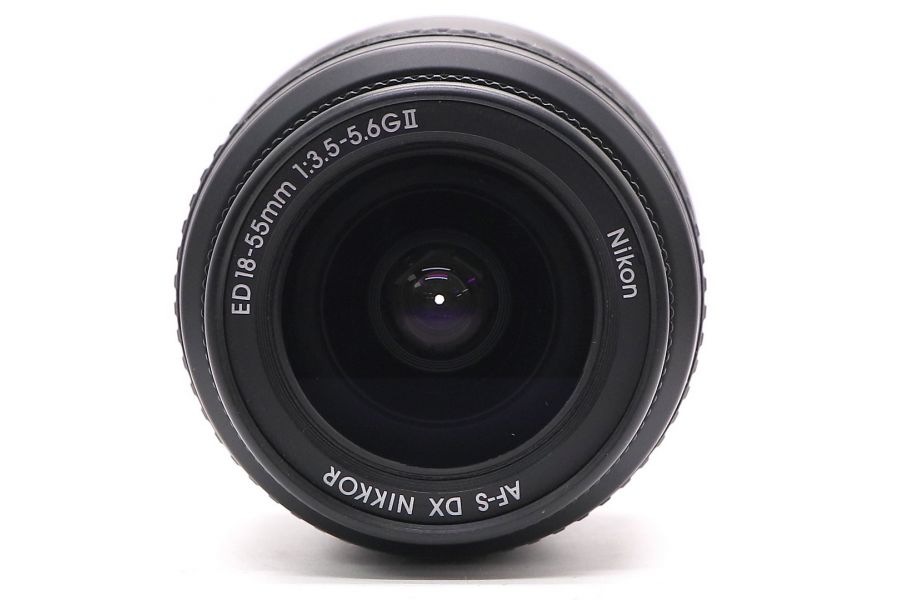 Nikon 18-55mm f/3.5-5.6G II AF-S ED DX в упаковке