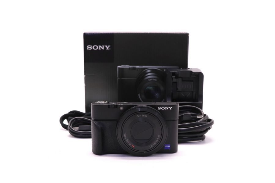 Фотокамера Sony Cyber-shot DSC-RX100 в упаковке