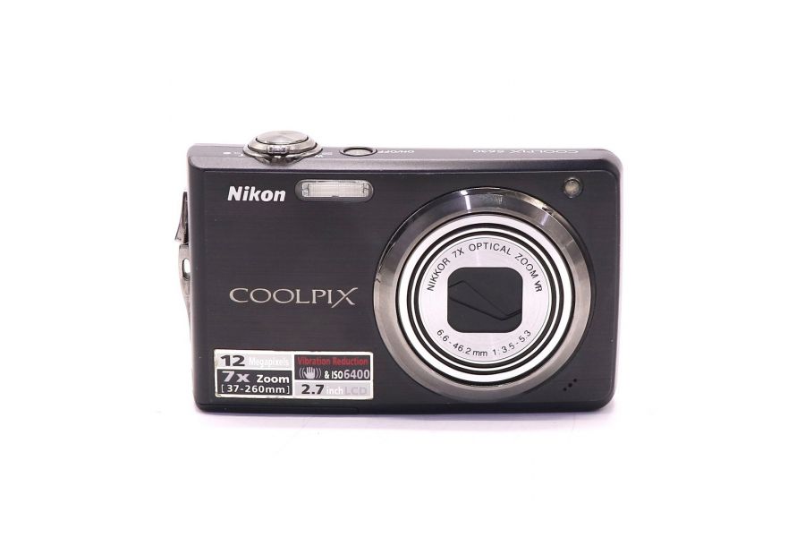 Nikon Coolpix S630 в упаковке