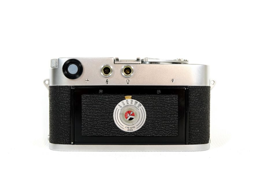 Leica M3 + Summicron 2/50 (Germany, 1955)