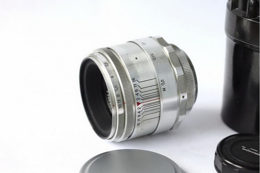 Редкость Гелиос 44 2/58 для Canon, 13 лепестков