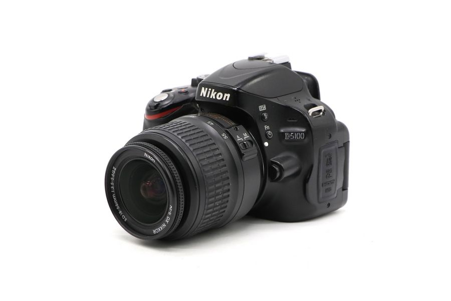 Nikon D5100 kit (пробег 55435 кадров)
