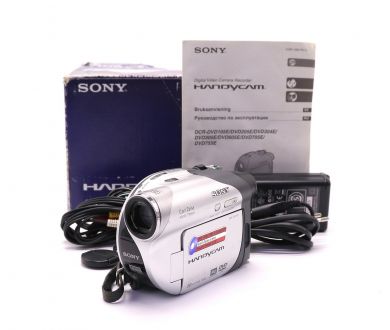 Видеокамера Sony DCR-DVD105E в упаковке