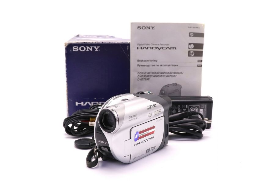 Видеокамера Sony DCR-DVD105E в упаковке