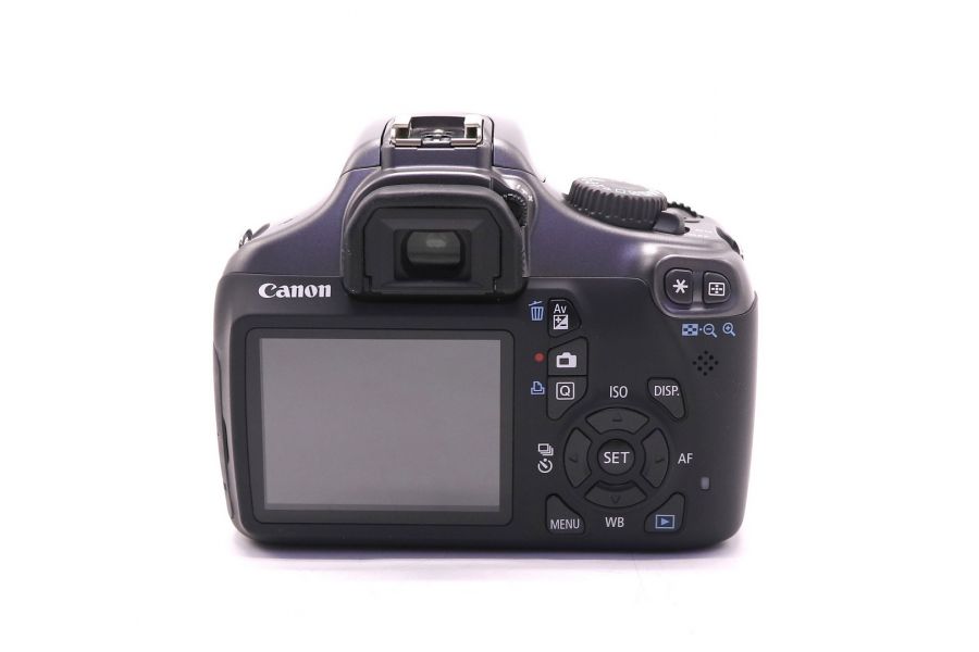 Canon EOS 1100D kit gray в упаковке (пробег 590 кадров)