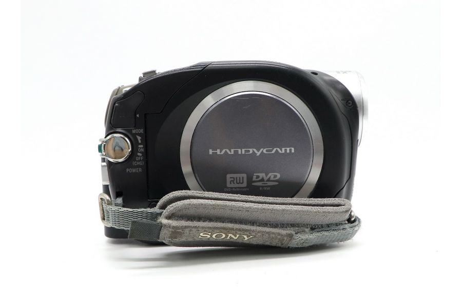 Видеокамера Sony DCR-DVD203E