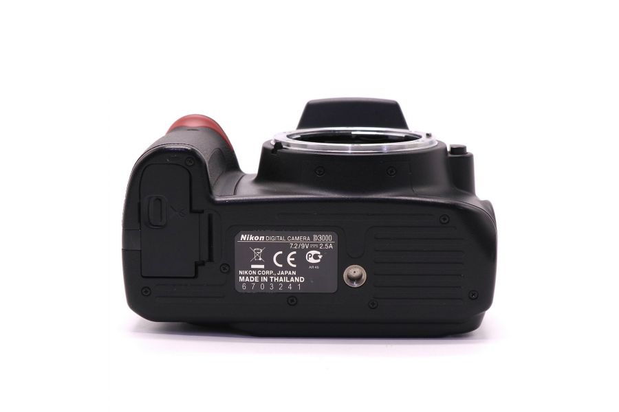 Nikon D3000 body (пробег 12500 кадров)