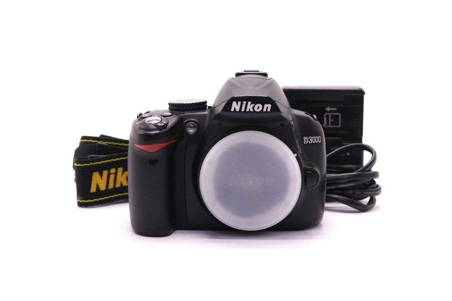 Nikon D3000 body (пробег 12500 кадров)