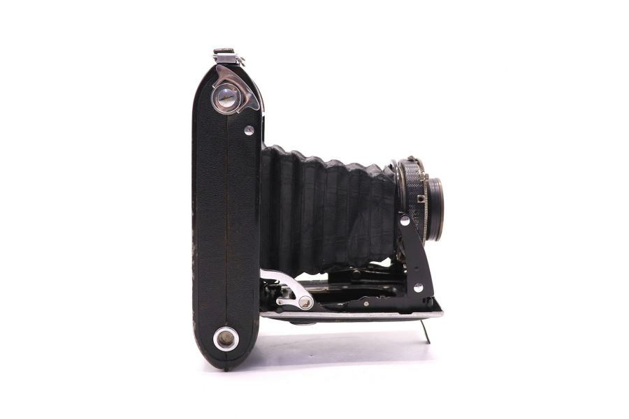 Voigtlander Bessa + Voigtlander Braunschweig Heliar f/3.5 105mm