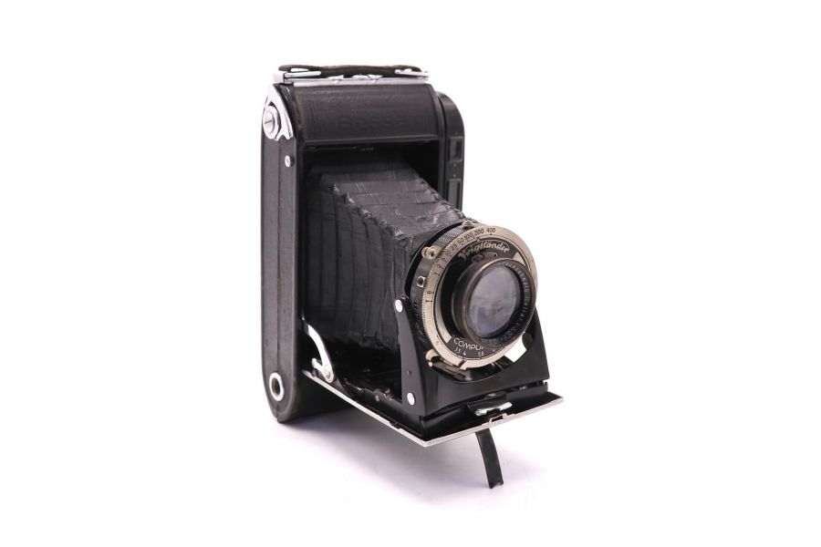 Voigtlander Bessa + Voigtlander Braunschweig Heliar f/3.5 105mm