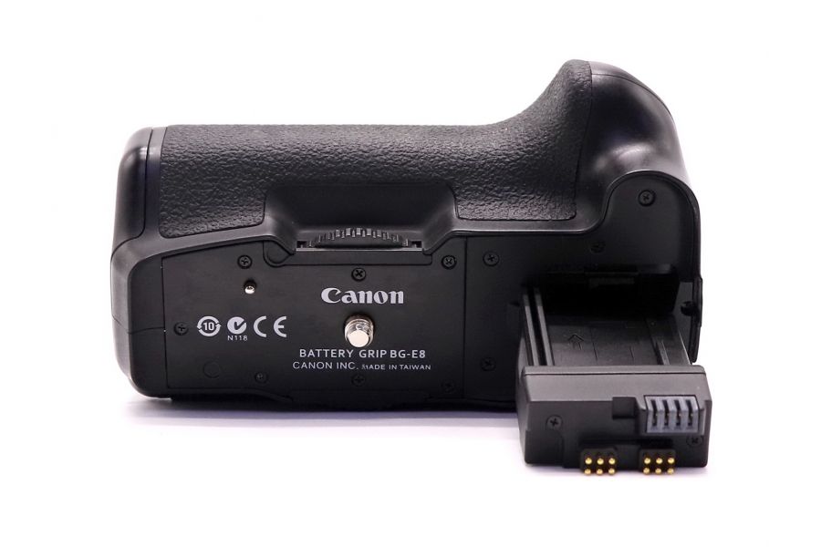 Батарейная ручка Canon BG-E8 