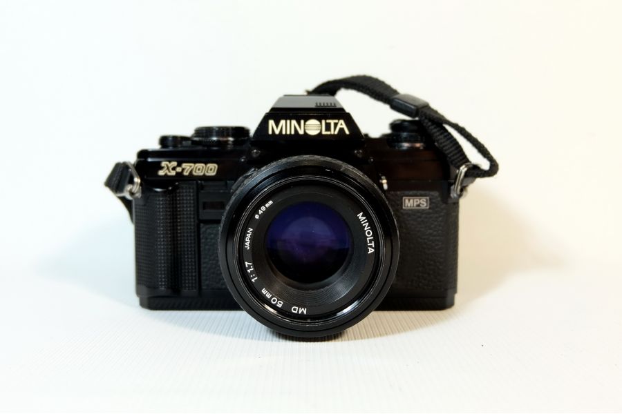 Minolta X-700 + Minolta MD 1.7/50 (Japan) 
