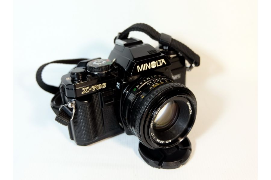 Minolta X-700 + Minolta MD 1.7/50 (Japan) 