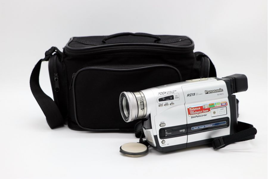 Видеокамера Panasonic NV-RZ15EN