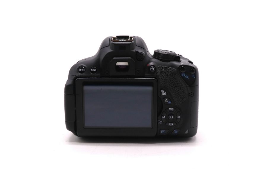 Canon EOS 700D kit (пробег 67310 кадров)