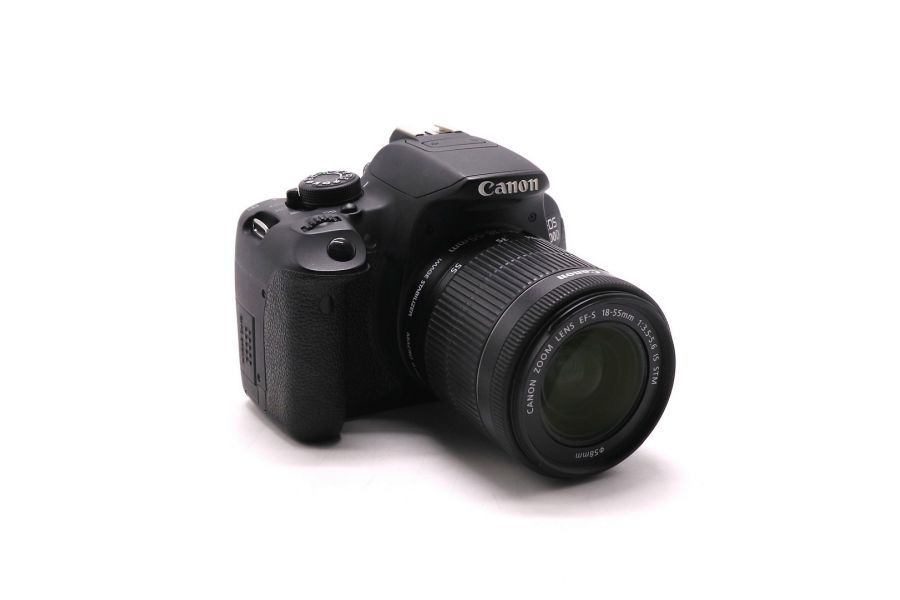 Canon EOS 700D kit (пробег 67310 кадров)