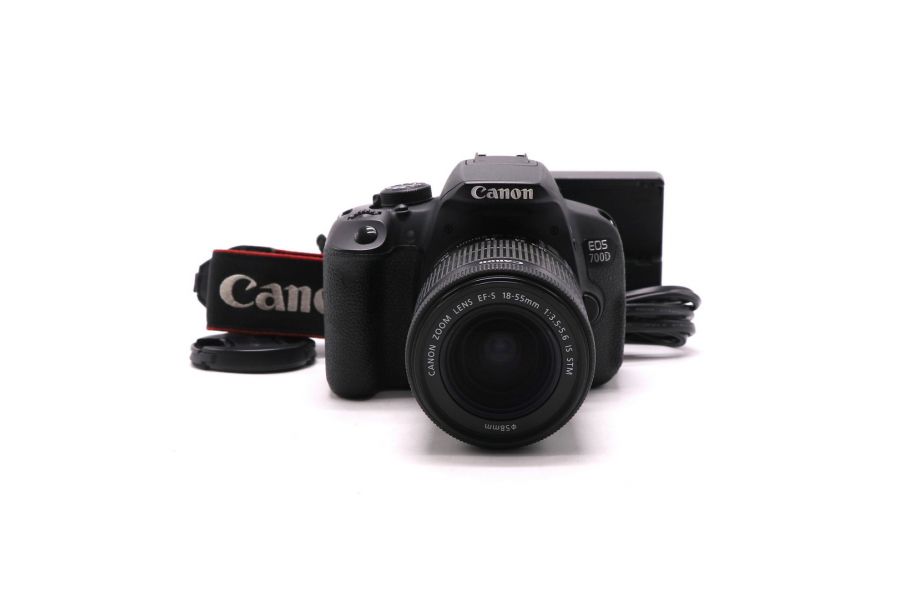 Canon EOS 700D kit (пробег 67310 кадров)