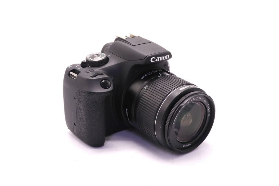 Canon EOS 2000D kit (пробег 5045 кадров)