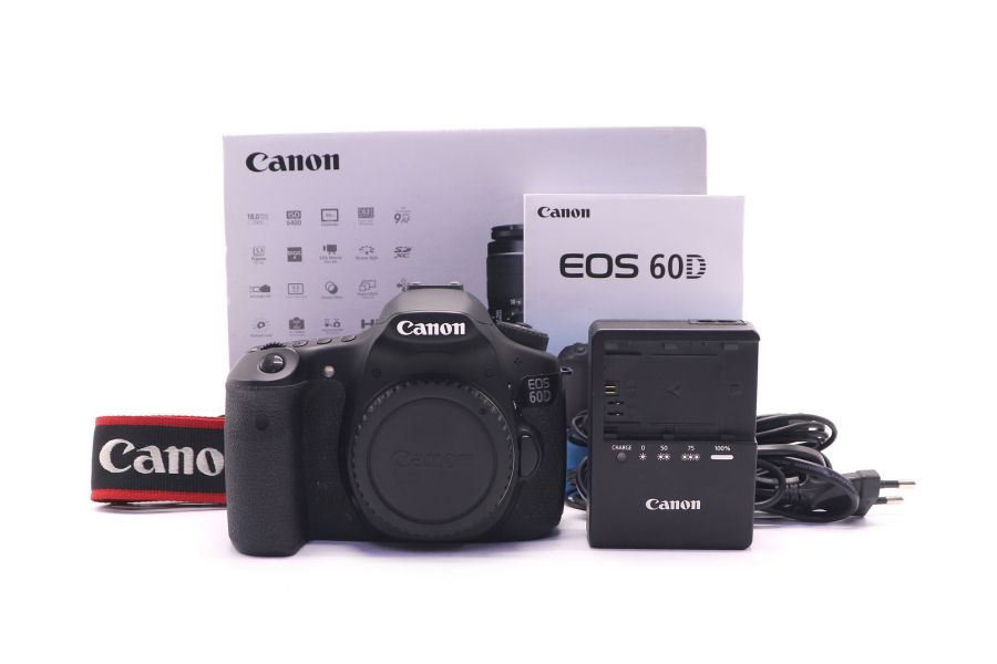 Canon EOS 60D body в упаковке (пробег 8340 кадров)
