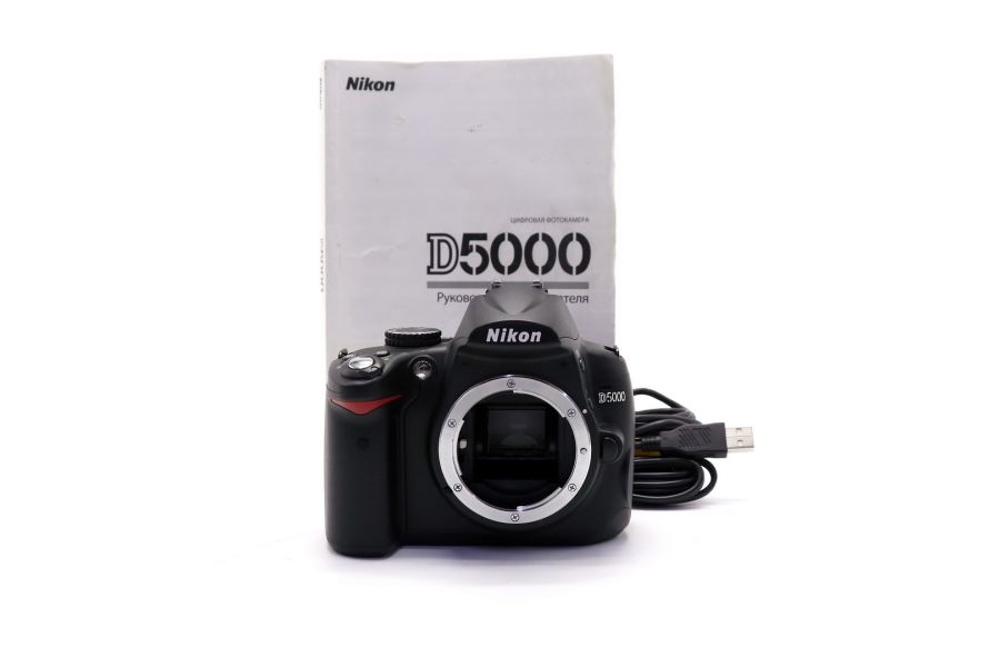 Nikon D5000 body (пробег 25 кадров)