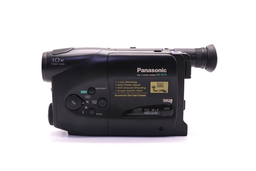 Видеокамера Panasonic NV-R10E в упаковке