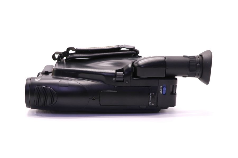 Видеокамера Panasonic NV-R10E в упаковке