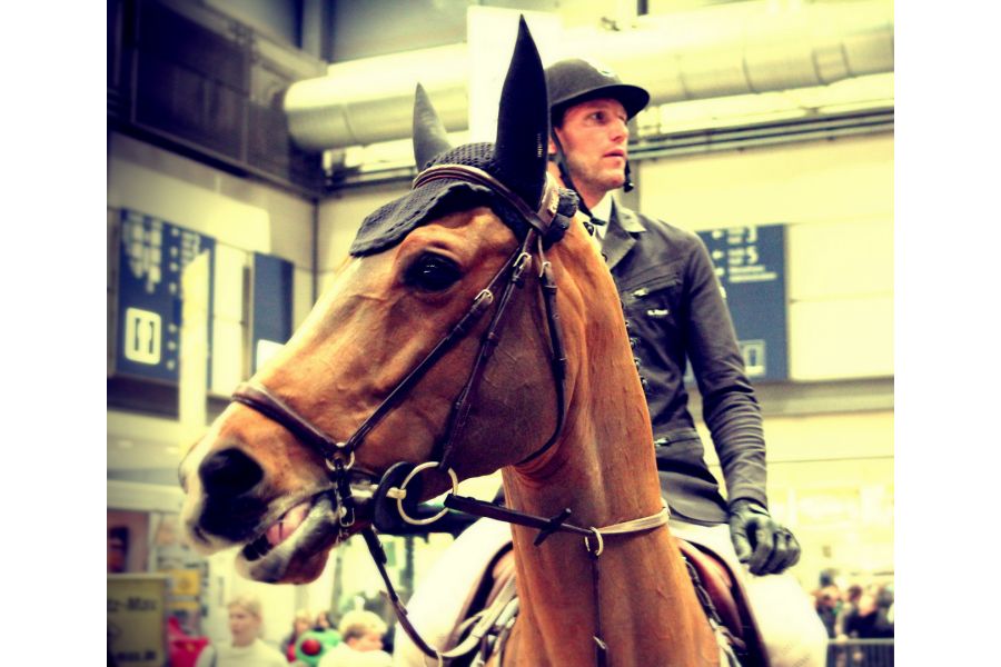 Canon EF 38-76mm 4.5-5.6 (Japan, 1995)