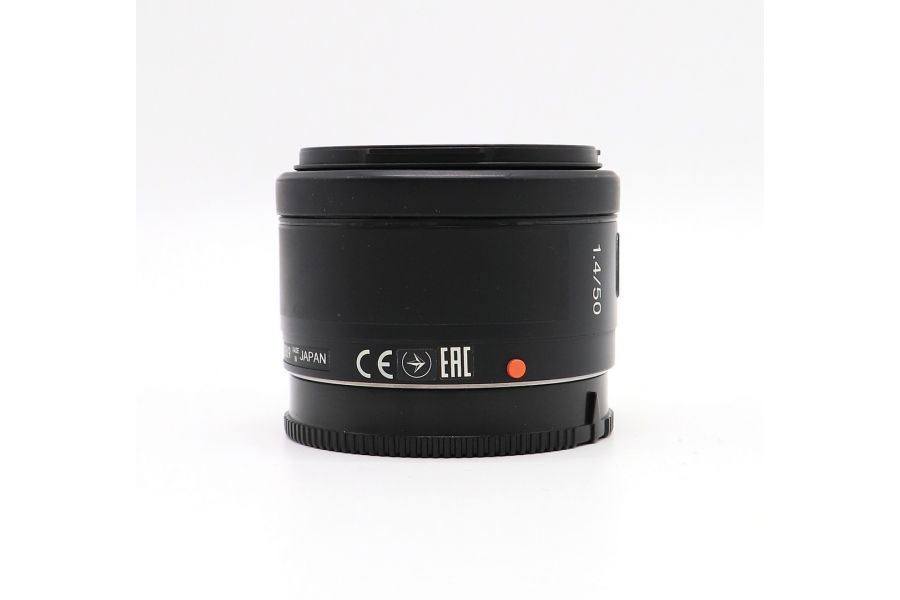 Объектив Sony 50mm f/1.4 (SAL50F14) в упаковке