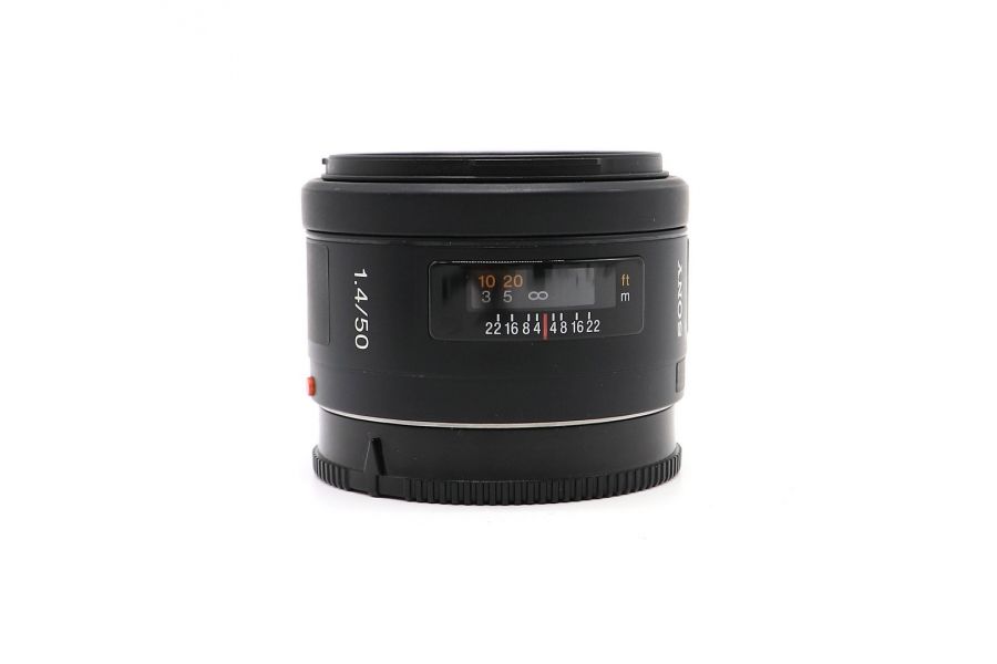 Объектив Sony 50mm f/1.4 (SAL50F14) в упаковке