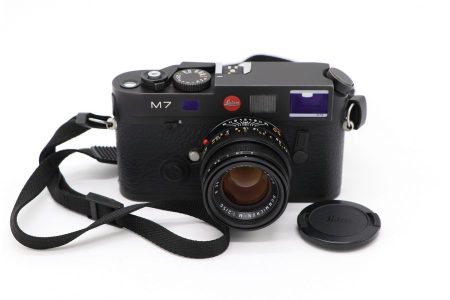 Leica M7 + Summicron-M 2/50 (Germany)