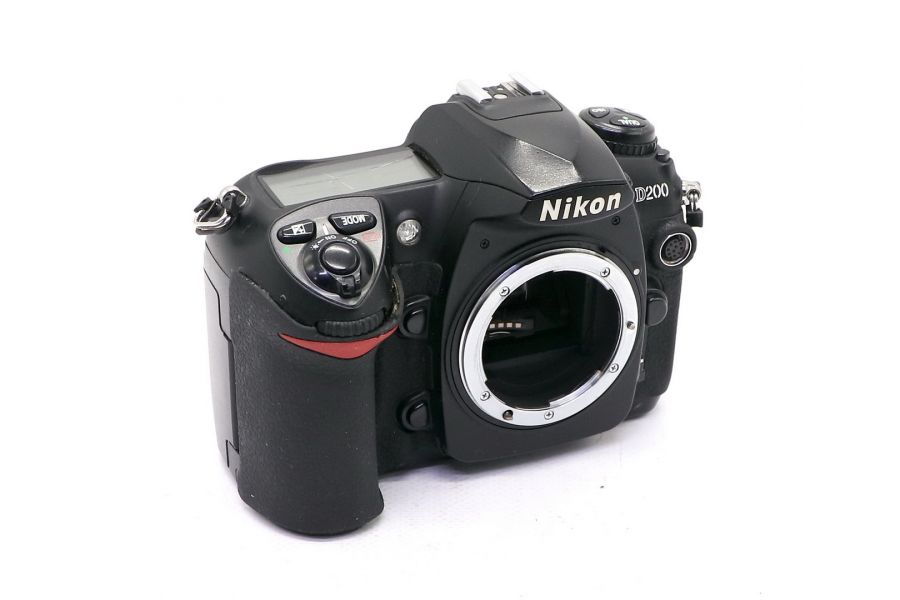 Nikon D200 body (пробег 79980 кадров)