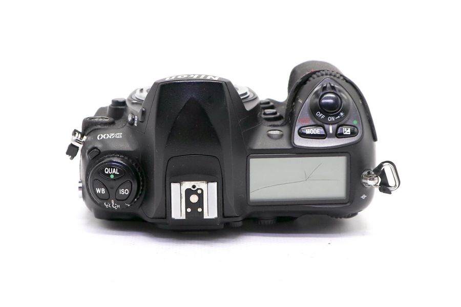 Nikon D200 body (пробег 79980 кадров)